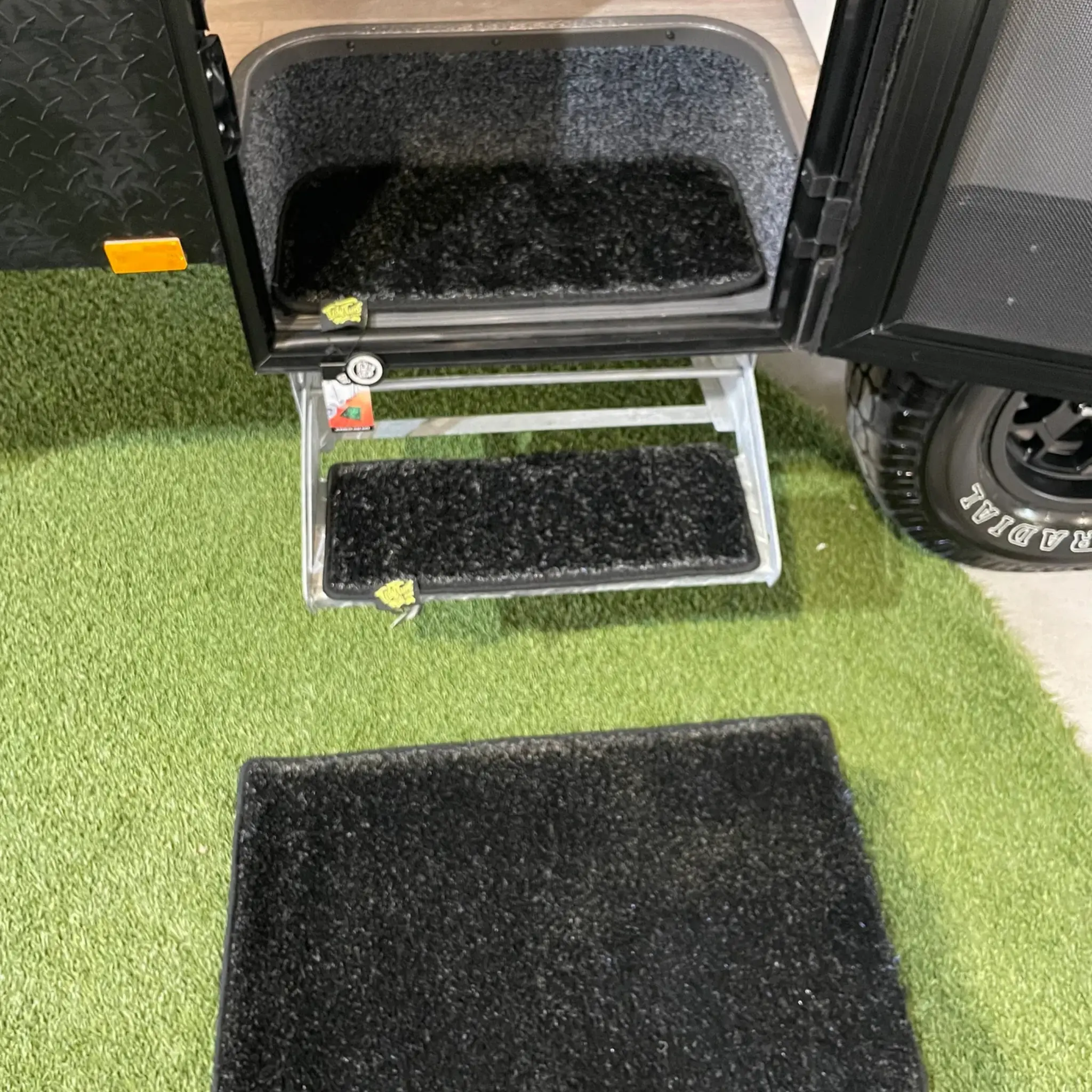 Adventure Mat - Black - Image 2