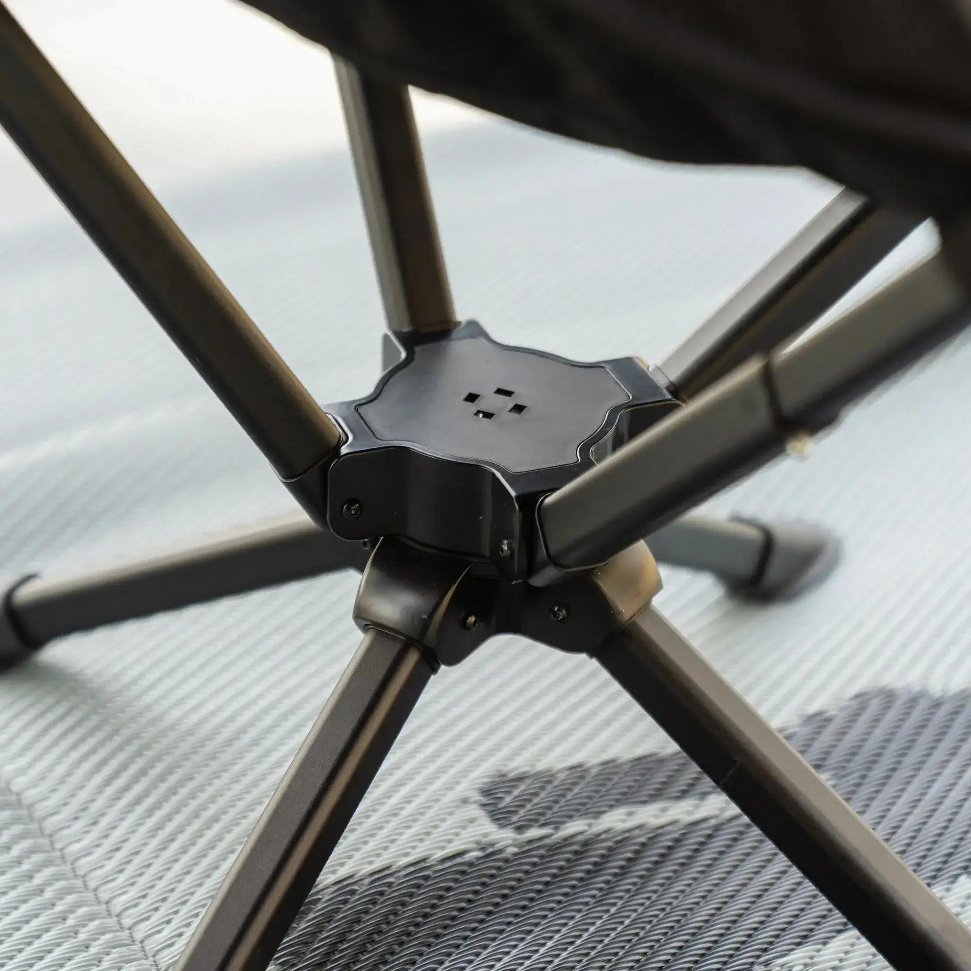 High 5 Chair - Image 15