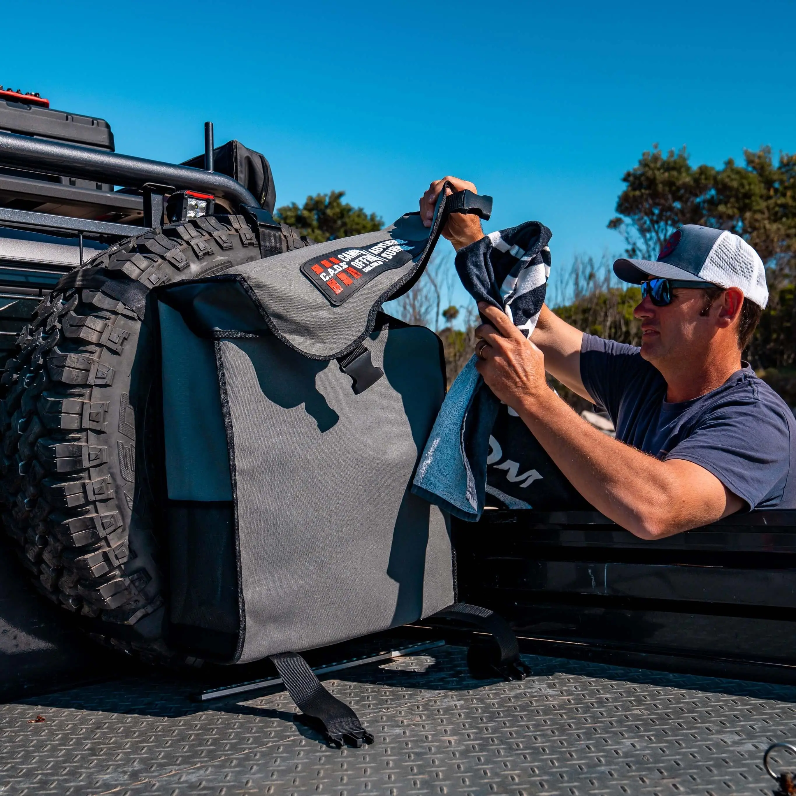 CAOS Rear Wheel bag with Free Mesh Liner - Image 4