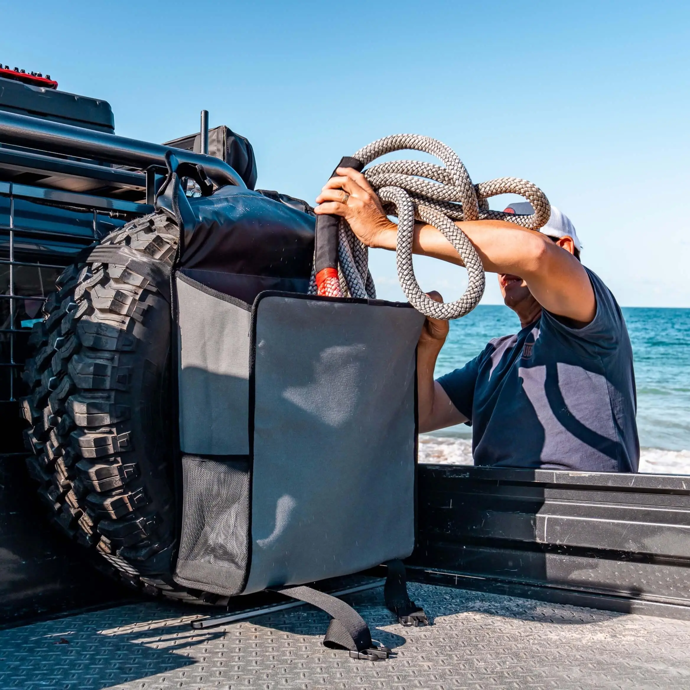 CAOS Rear Wheel bag with Free Mesh Liner - Image 5
