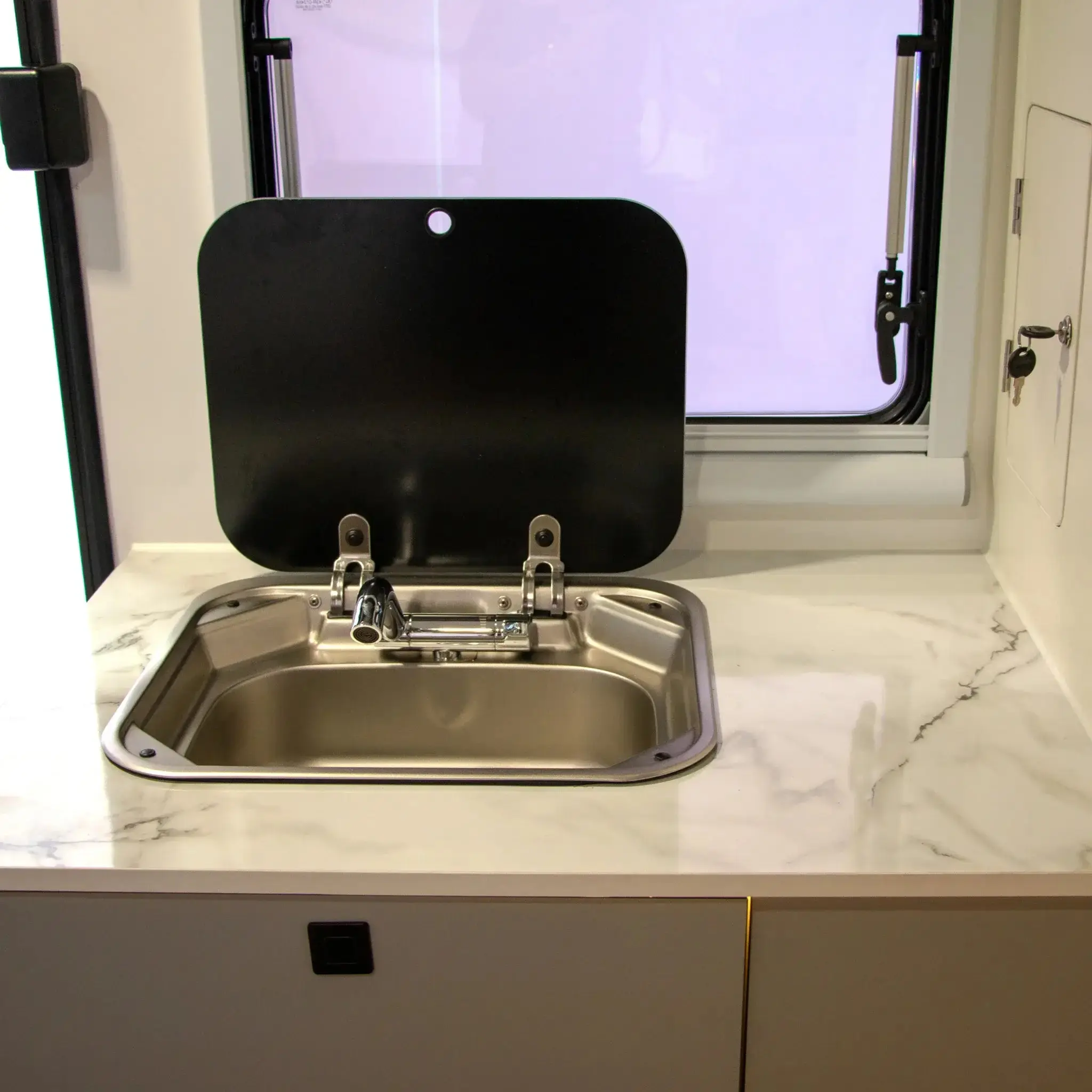 DROVER 15 - 15ft Camper - Image 16
