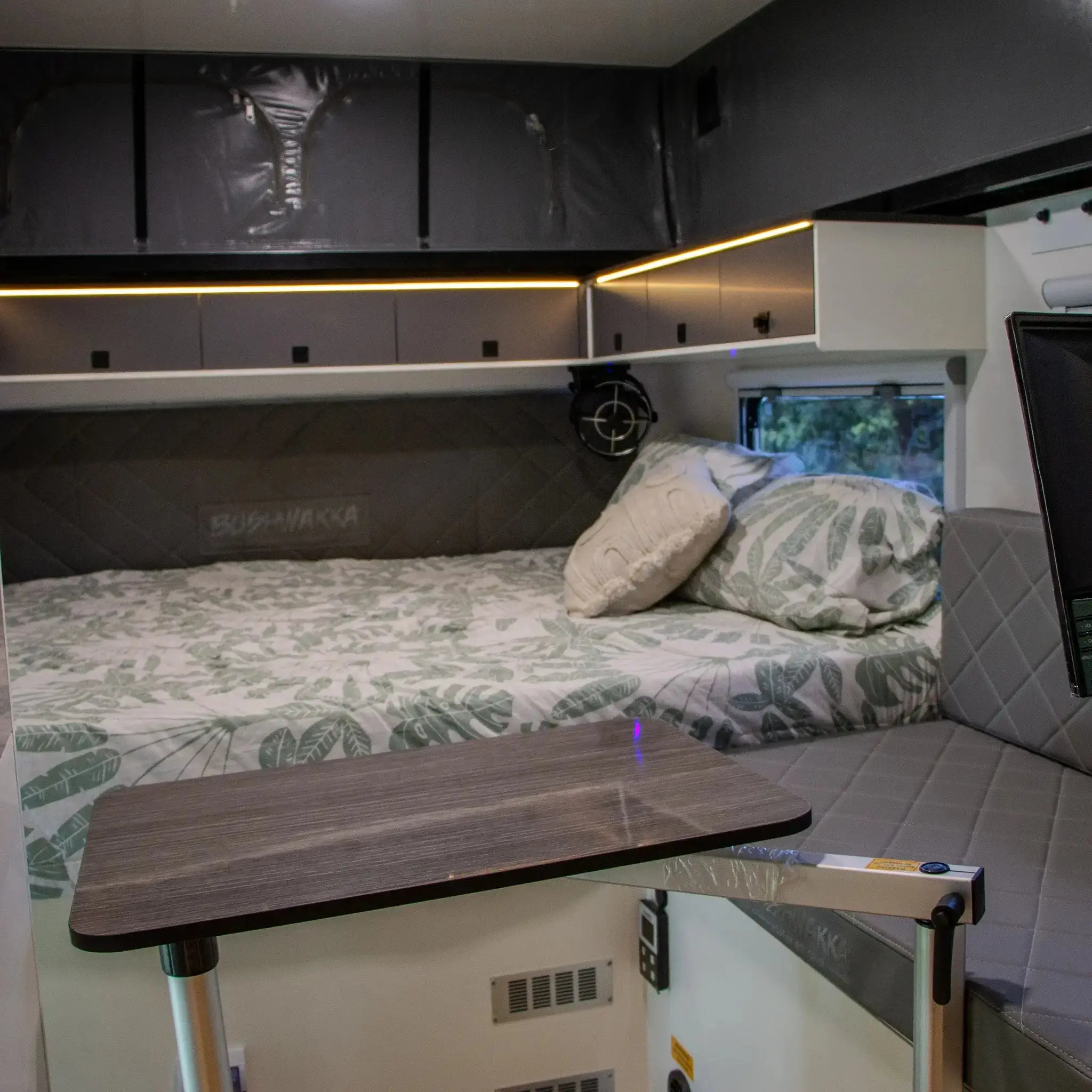 DROVER FAMILY - 16ft Camper - Image 19