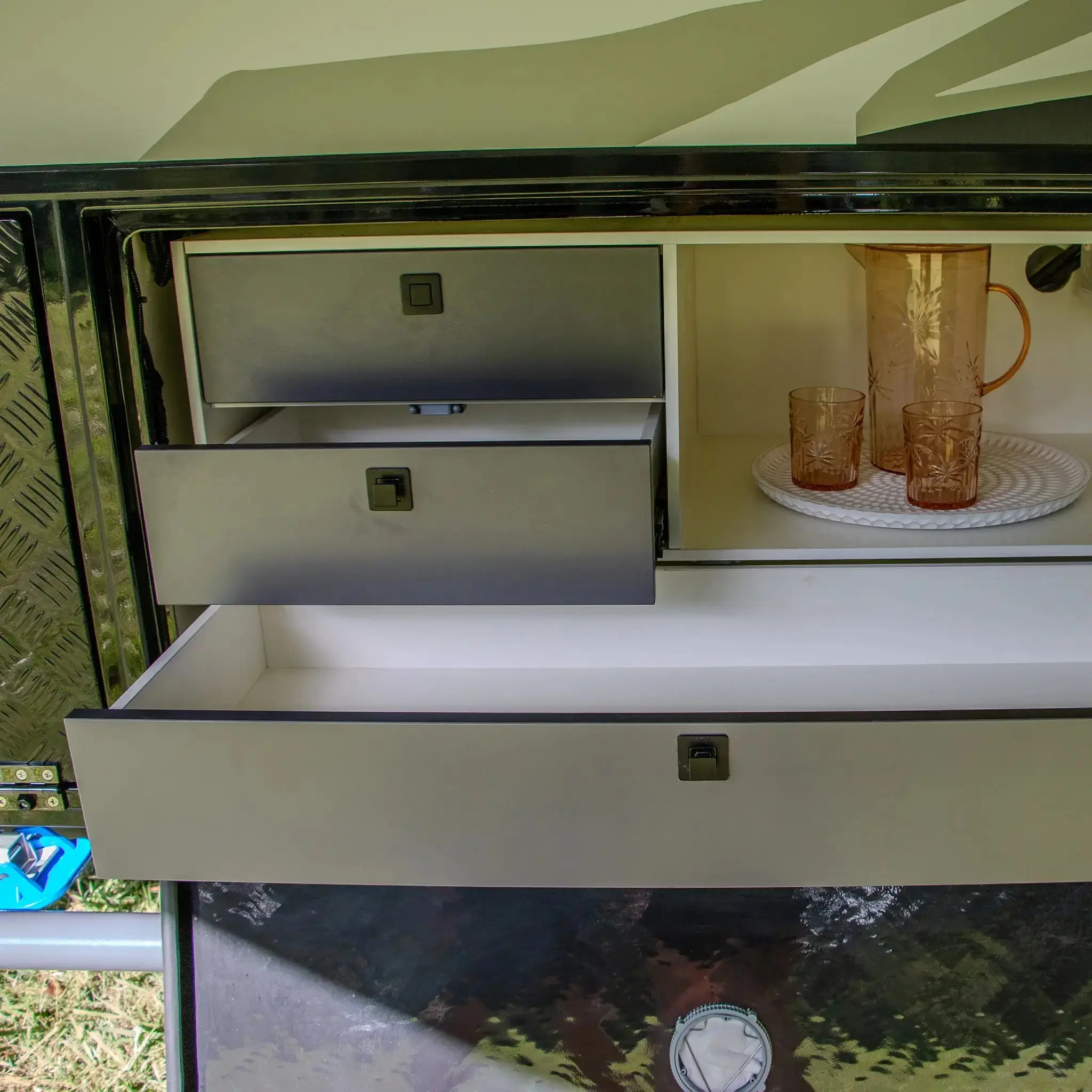 DROVER FAMILY - 16ft Camper - Image 22