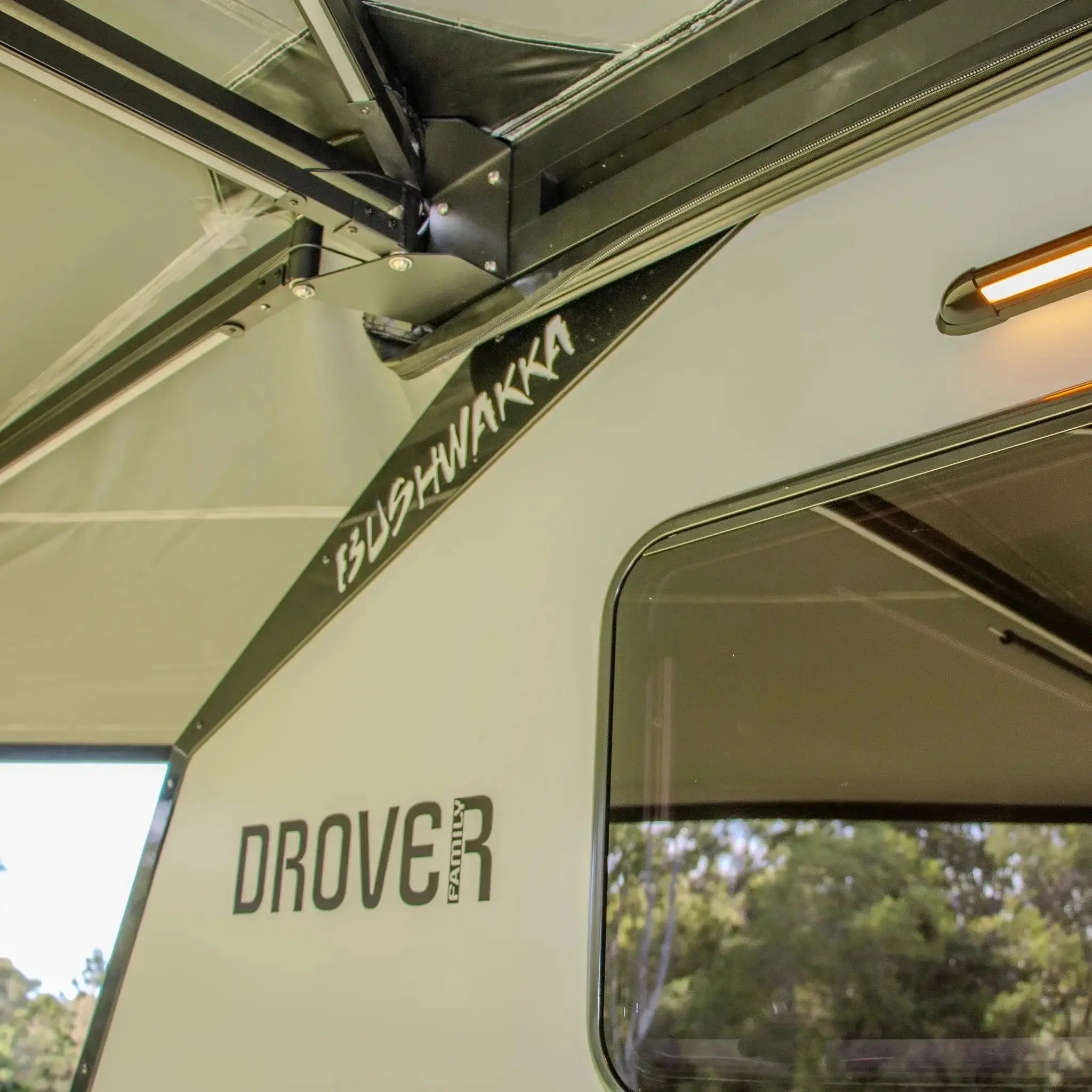 DROVER FAMILY - 16ft Camper - Image 3