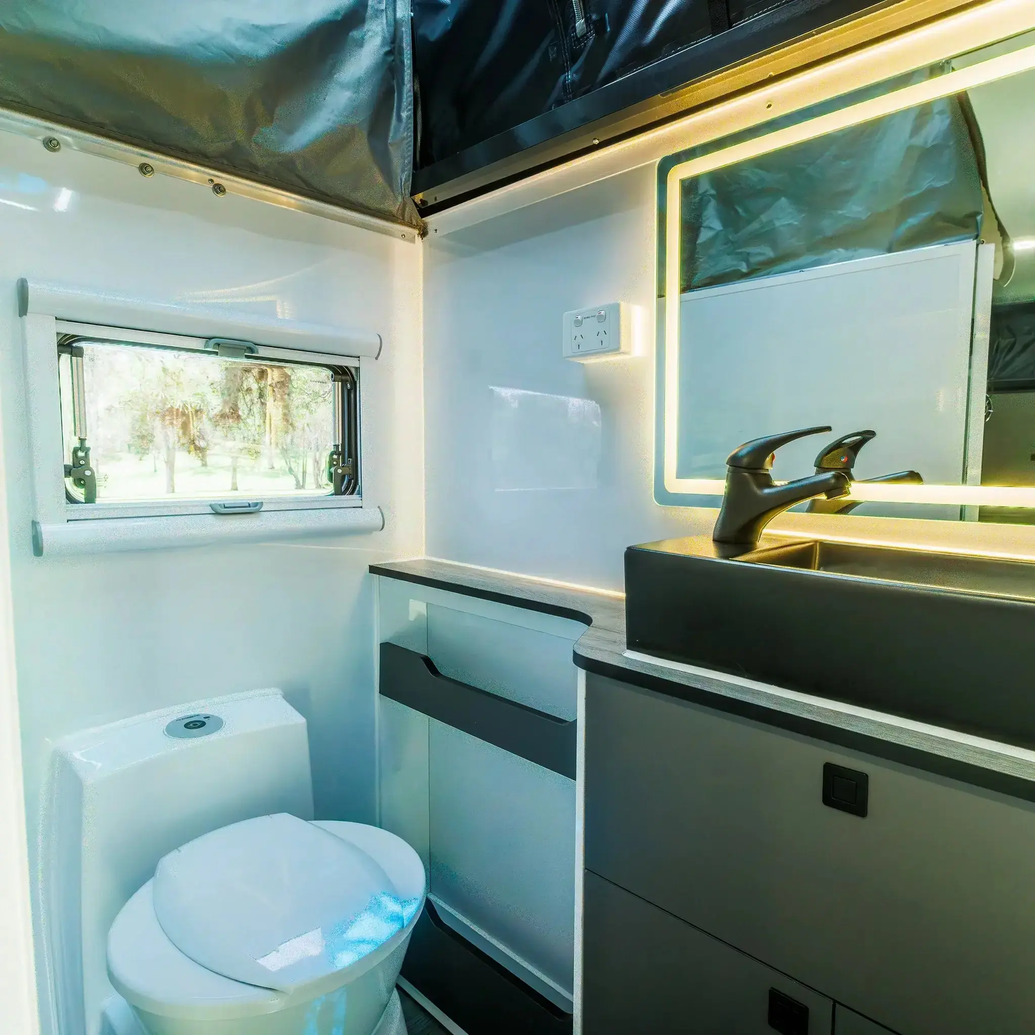FAKAWI SST - 15ft Camper - Image 25