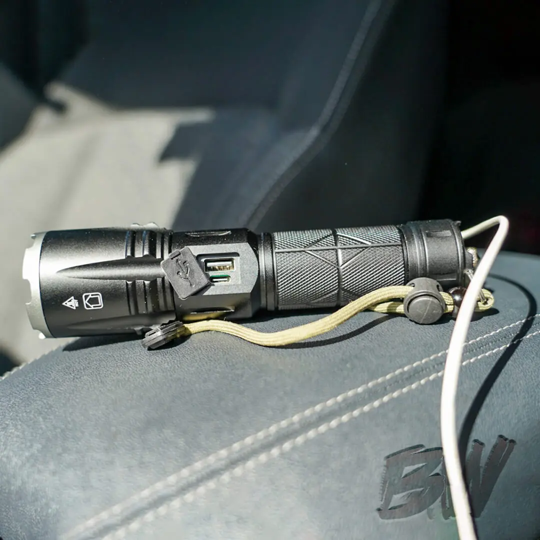 Outdoor Torch LED Flashlight - Image 5