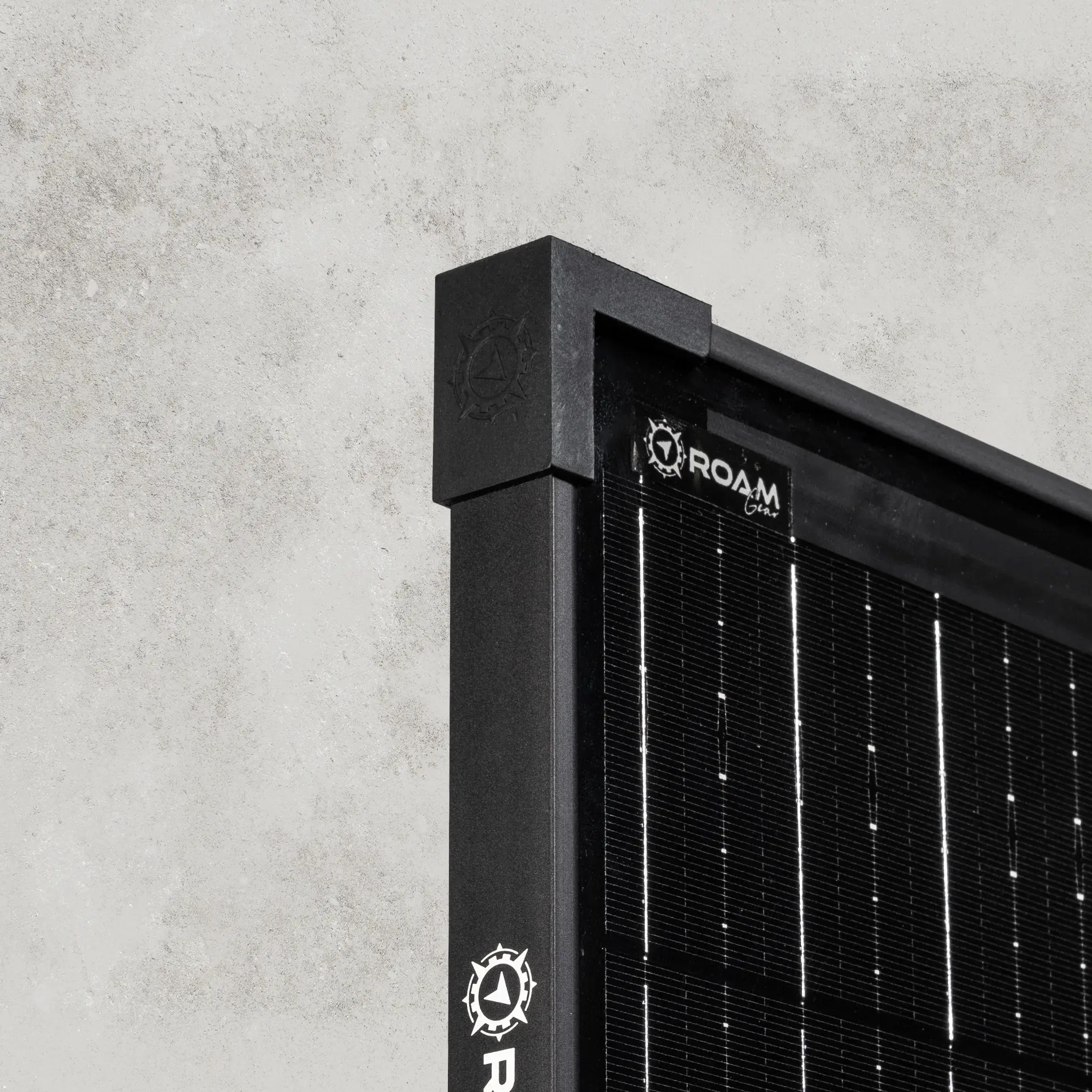 250W 12V Slimline Black Glass Solar Panel (20mm Frame) - Image 6