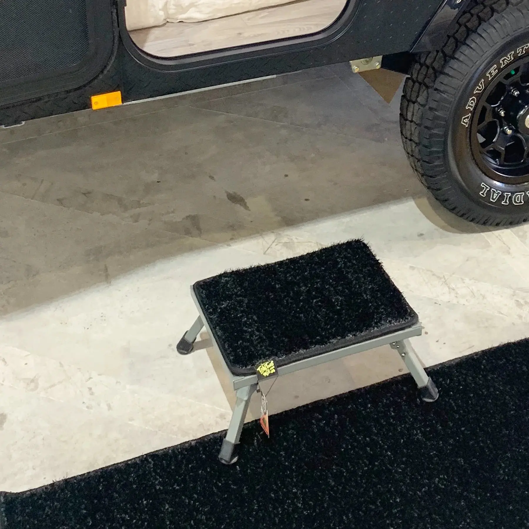 The Nugget Mat - Black - Image 2